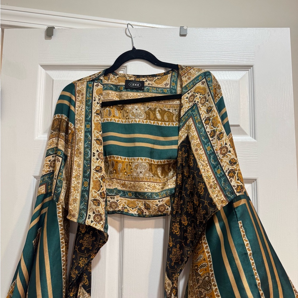 Cider Green and Gold Baroque Cape